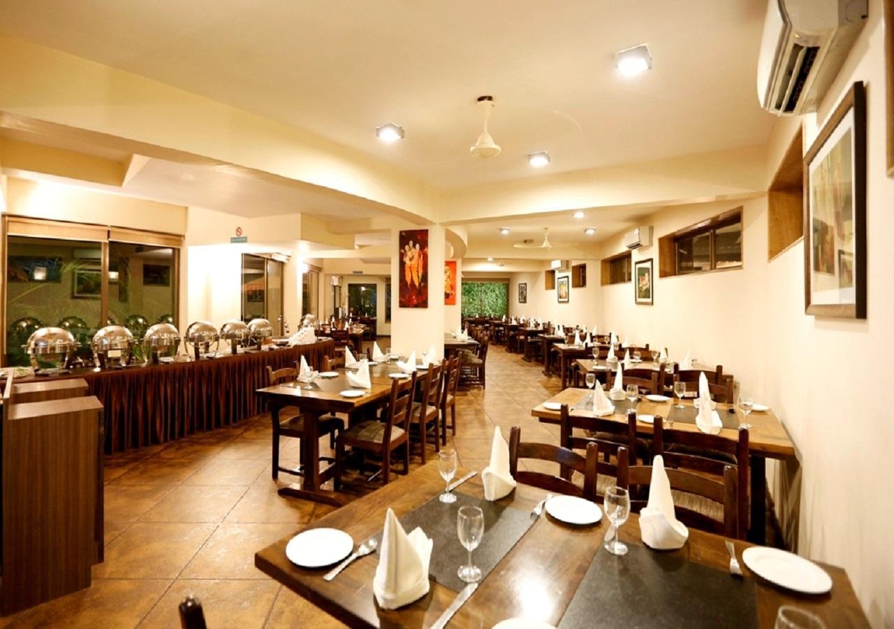 The Sea Horse Resort Baga Buitenkant foto
